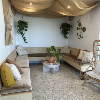Facial Lounge - Skin Care Near Me - Costa Mesa, California