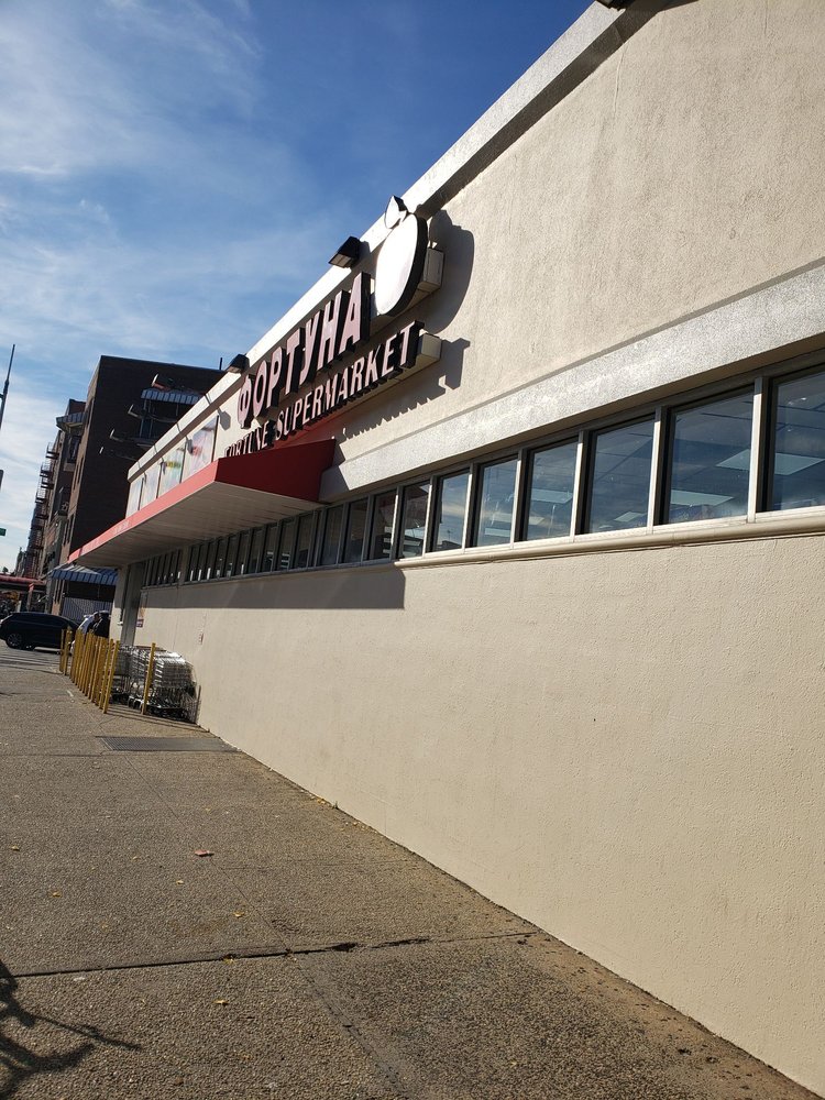 GALA APPLE INTERNATIONAL Updated August 2024 25 Photos & 27 Reviews