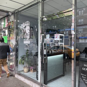 House of Cuts - As you can see it says 9 am on the door. - Barbers Near Me - Brooklyn, New York House of Cuts - As you can see it says 9 am on the door. - Barbers Near Me - Brooklyn, New York