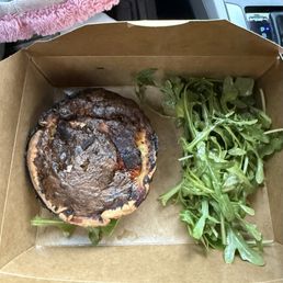 Quiche Lorraine and arugula salad Quiche Lorraine and arugula salad