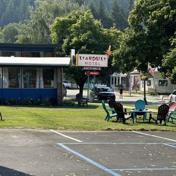 The Stardust Motel - They show outdoor movies during the summer - Hotels Near Me - Wallace, Idaho The Stardust Motel - They show outdoor movies during the summer - Hotels Near Me - Wallace, Idaho