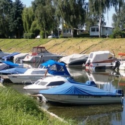 Bootshaus am Yachthafen