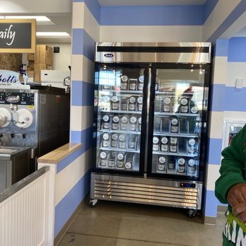 Abbott's Frozen Custard - Quart case - Ice Cream & Frozen Yogurt Near Me - Kyle, Texas Abbott's Frozen Custard - Quart case - Ice Cream & Frozen Yogurt Near Me - Kyle, Texas