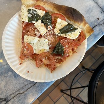 Joe's Pizza - Caprese Pie - Pizza Near Me - Miami, Florida