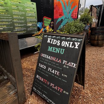 Pueblo Viejo Traila - Food Trucks Near Me - Austin, Texas