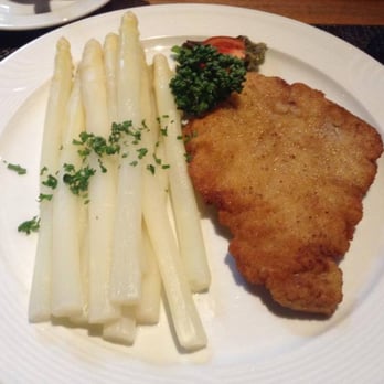 Ratsstube - Frische Spargel und Schnitzel - perfekt! - Hotels & Travel Near Me - Dahn, RP