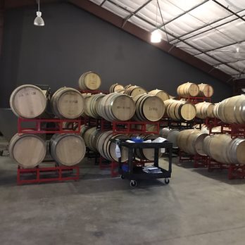Levo Wine - Wine Tasting Room Near Me - Paso Robles, California