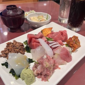 Sushi Gen - Sushi Bars Near Me - Los Angeles, California