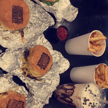 Bumper 2 Burger - Burgers Near Me - Lombard, Illinois Bumper 2 Burger - Burgers Near Me - Lombard, Illinois