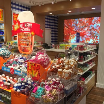 Bath & Body Works - Cosmetics & Beauty Supply Near Me - Saint Louis, Missouri Bath & Body Works - Cosmetics & Beauty Supply Near Me - Saint Louis, Missouri