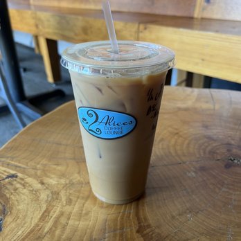 2 Alices Coffee Lounge - Iced Brown sugar cinnamon Latte - Almond milk + 1/2 Decaf - Coffee & Tea Near Me - Cornwall on Hudson, New York