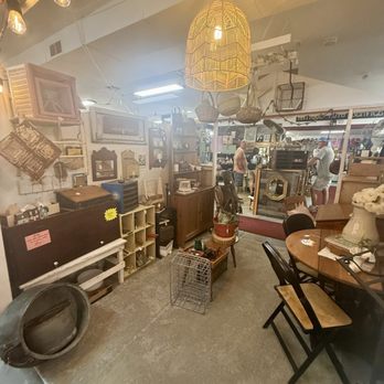 Pandora's Barn - Antiques Near Me - Brewerton, New York Pandora's Barn - Antiques Near Me - Brewerton, New York