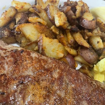 @ The Diner - Steak(loser) and potatoes (winner) - Breakfast & Brunch Near Me - Orlando, Florida @ The Diner - Steak(loser) and potatoes (winner) - Breakfast & Brunch Near Me - Orlando, Florida