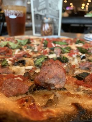 De Lorenzo's Tomato Pies by null