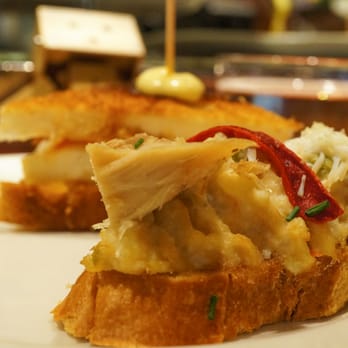 Txapela - stuff on toast - Basque Near Me - Barcelona, B Txapela - stuff on toast - Basque Near Me - Barcelona, B