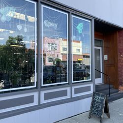 You Grow Girl - Storefront outside
