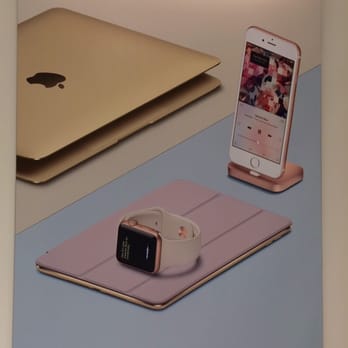 Apple - Upper East Side - Pink for the Ladies!! - Mobile Phones Near Me - New York, New York
