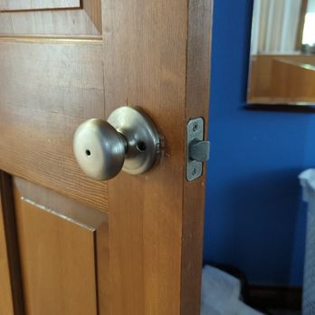 Urban Handyman - Handle replacement - Handyman Near Me Urban Handyman - Handle replacement - Handyman Near Me