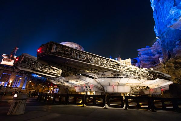 Star Wars: Galaxy's Edge by null