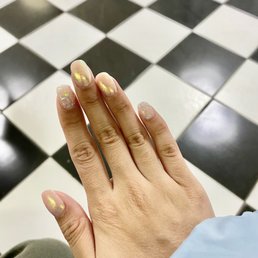 Dip manicure with sparkle top coat and chrome powder