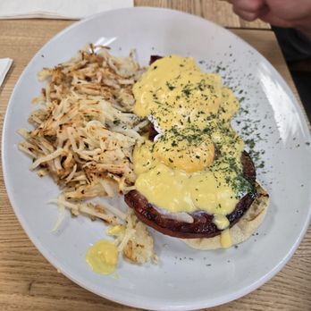 Mom’s Kitchen - Traditional eggs benedict - Mexican Near Me - Henderson, Nevada Mom’s Kitchen - Traditional eggs benedict - Mexican Near Me - Henderson, Nevada