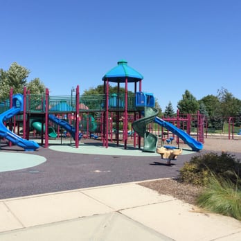 Country Lakes Park - Parks Near Me - Naperville, Illinois