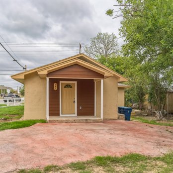 Esmeralda Colon - Emerald Real Estate - Kerrville property managed by us - Property Management Near Me - Austin, Texas Esmeralda Colon - Emerald Real Estate - Kerrville property managed by us - Property Management Near Me - Austin, Texas