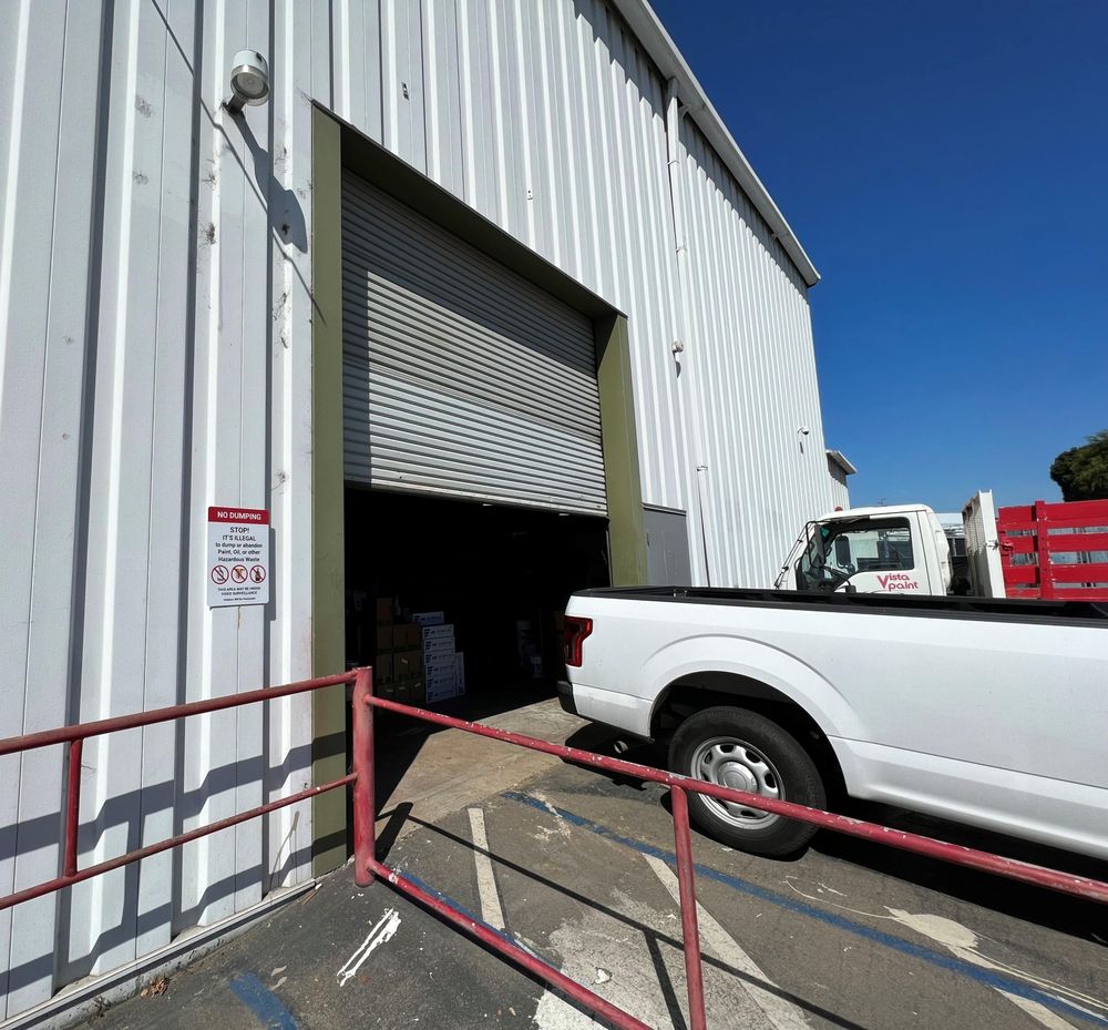 VISTA PAINT Updated August 2024 19 Photos 1228 Knoxville St, San