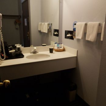 Clover Island Inn - Hotels Near Me - Kennewick, Washington Clover Island Inn - Hotels Near Me - Kennewick, Washington