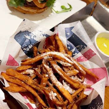 Gordon Ramsay Burger Las Vegas - Euro Burger and sweet potato fries - Burgers Near Me - Las Vegas, Nevada