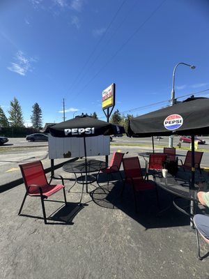 Don & Jo's Drive-In by null