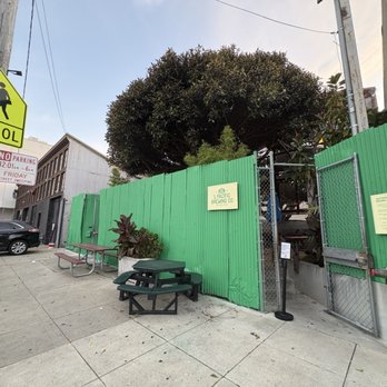 Southern Pacific Brewing - Entrance for the bar - Breweries Near Me - San Francisco, California