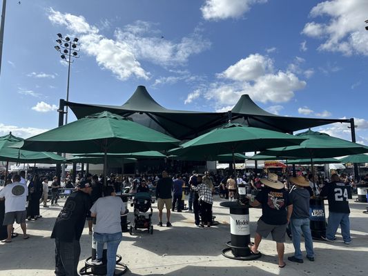Santa Fe Springs Swap Meet by null