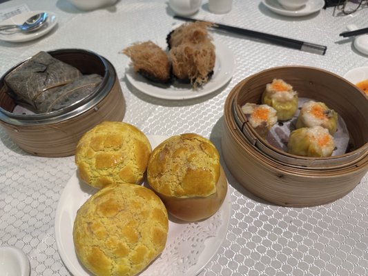 Wah Lok Cantonese Restaurant by null