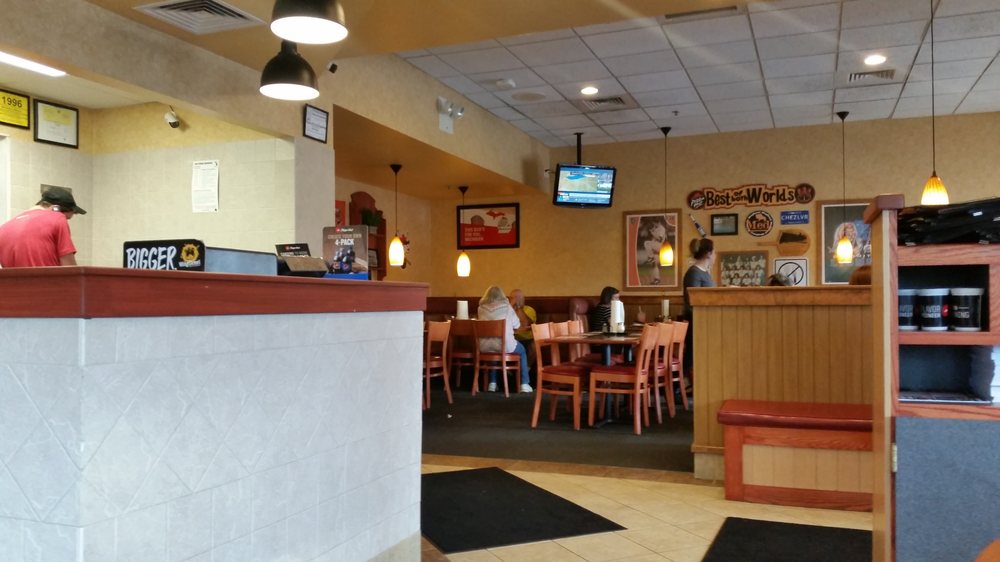 PIZZA HUT Updated September 2024 18 Reviews 2319 S I75 Business