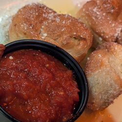 Enzo's Ristorante & Pizza - Garlic knots (minus 2)