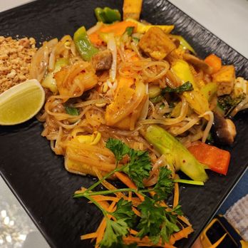 Singha Thai Cafe - Thai Near Me - Slidell, Louisiana
