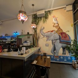 Yaar Indian Restaurant - Interior