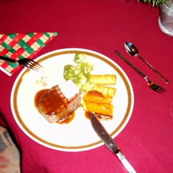 Pizzeria Roma - Steak mit Kroketten und Broccoli