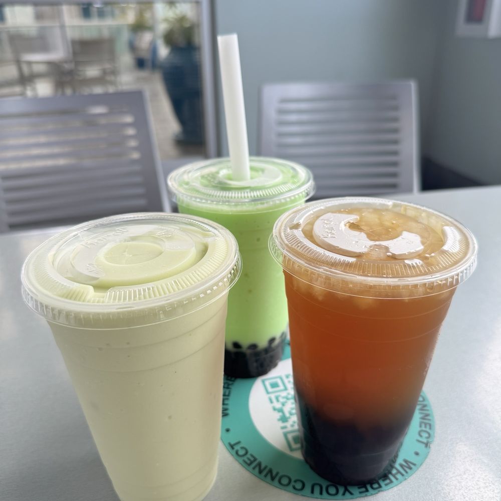 Hi Tea Cafe - Avocado Banana Smoothie, Honeydew Smoothie,  Honey Jasmine Tea with Coffee Jelly - Bubble Tea Near Me - Kahului, Hawaii