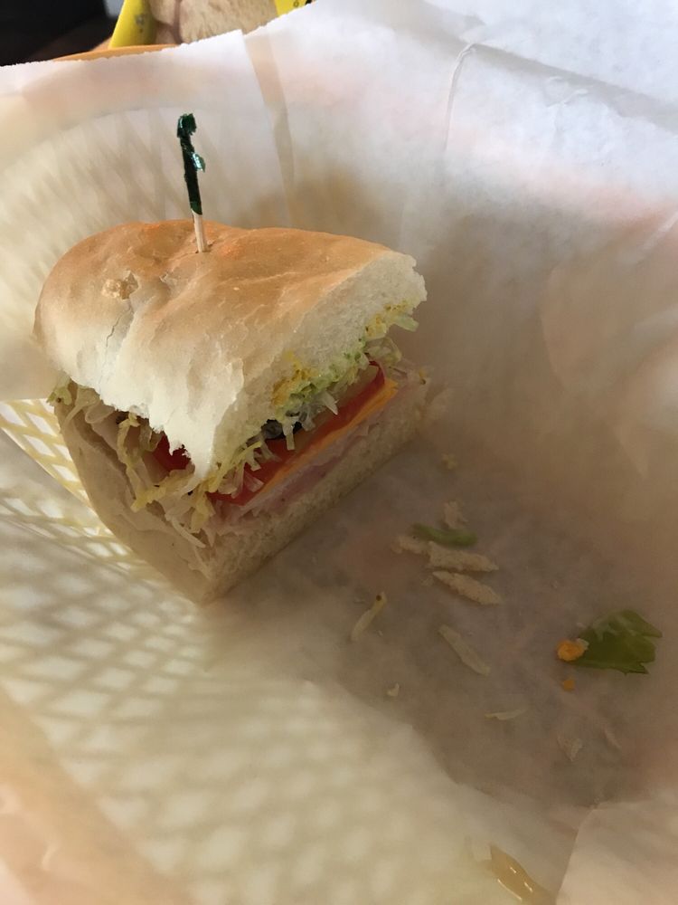 BAILEY’S RESTAURANT & PATIO CLOSED 19 Photos & 105 Reviews 535 N