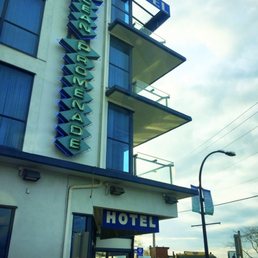 Ocean Promenade Hotel in White Rock, BC Ocean Promenade Hotel in White Rock, BC