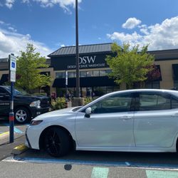 DSW Designer Shoe Warehouse - Curbside pick up