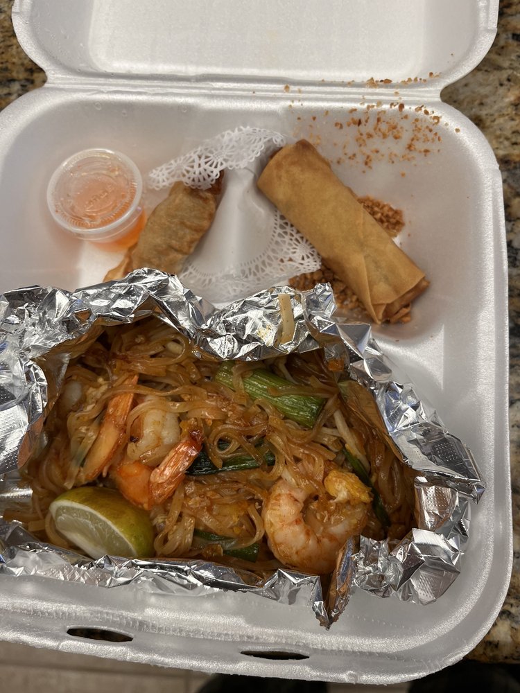 Food from Thai Udon Cafe
