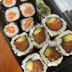Maido Sushi - Salmon set (£8)