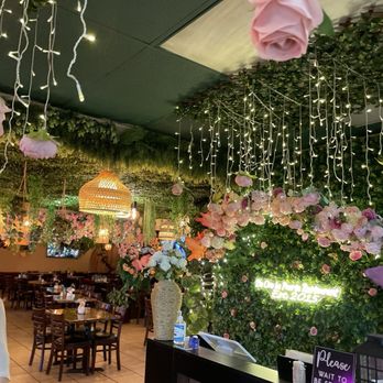 De Oro La Puerta - Mexican Near Me - Brea, California