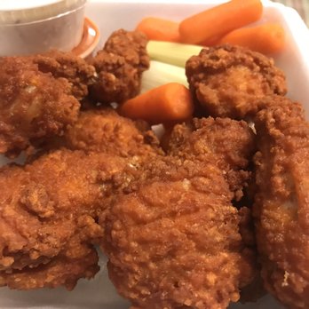 Billy Q's - Hot wings - Pizza Near Me - Palm Desert, California