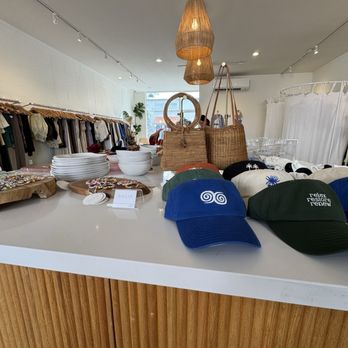 GILLIA - Updated November 2025 - 54 Photos - 131 Hekili St, Kailua