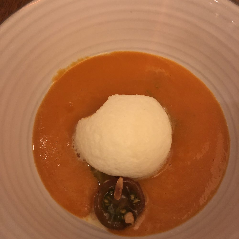 La Veranda - Tomato soup, mozzarella espuma, basil pesto with pine nuts - Modern European Near Me - Praha 1, Puerto Rico La Veranda - Tomato soup, mozzarella espuma, basil pesto with pine nuts - Modern European Near Me - Praha 1, Puerto Rico