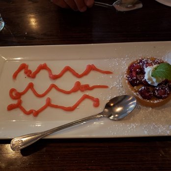 Wence's - Umm... Is this how you'd plate a dessert sauce? - New American Near Me - Pleasant Hill, California Wence's - Umm... Is this how you'd plate a dessert sauce? - New American Near Me - Pleasant Hill, California